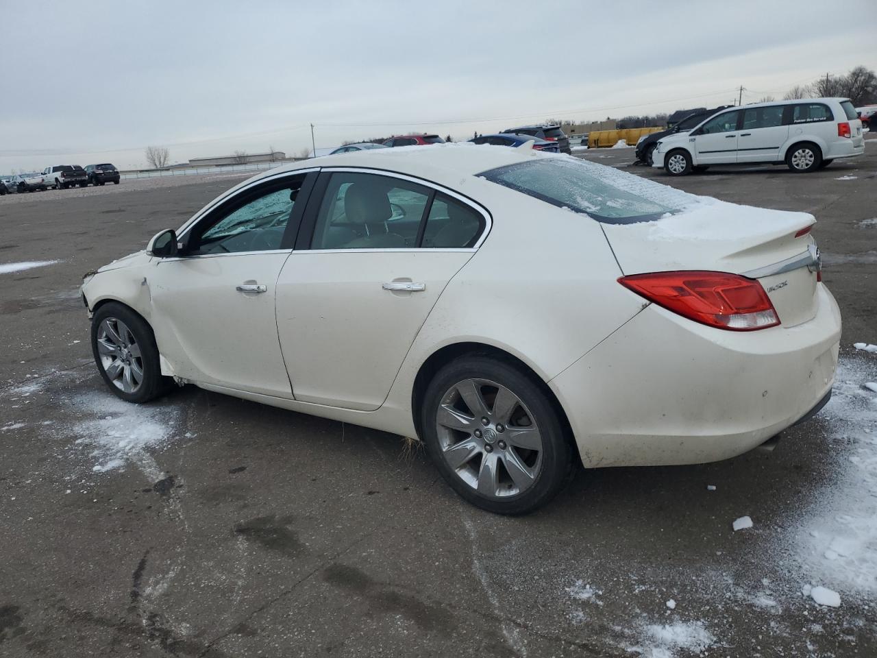 2013 Buick Regal - Image 2