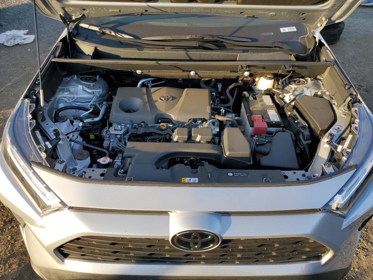 2024 Toyota RAV 4 - Image 12