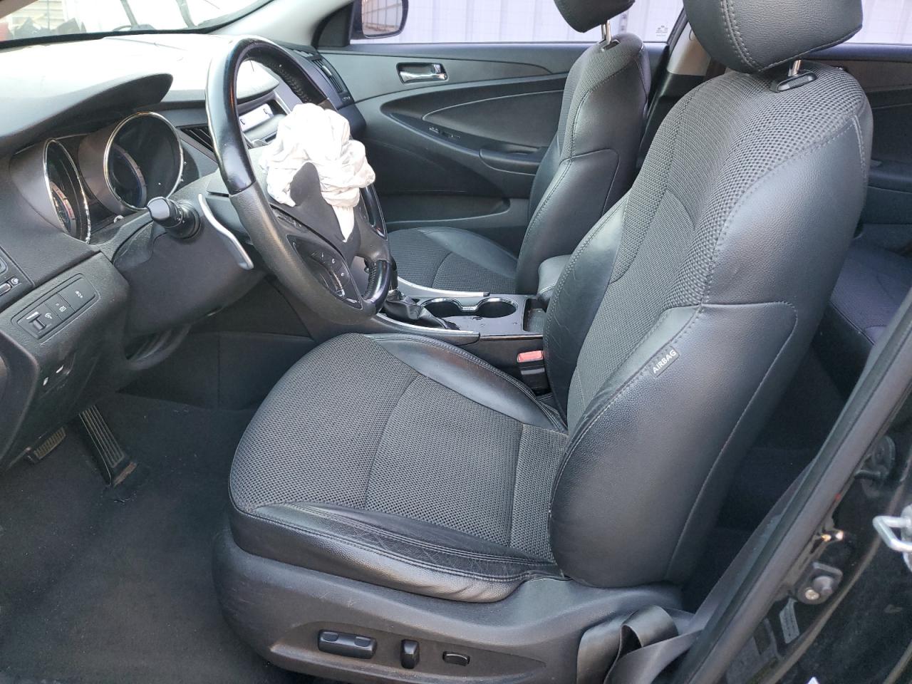 2012 Hyundai Sonata - Image 7