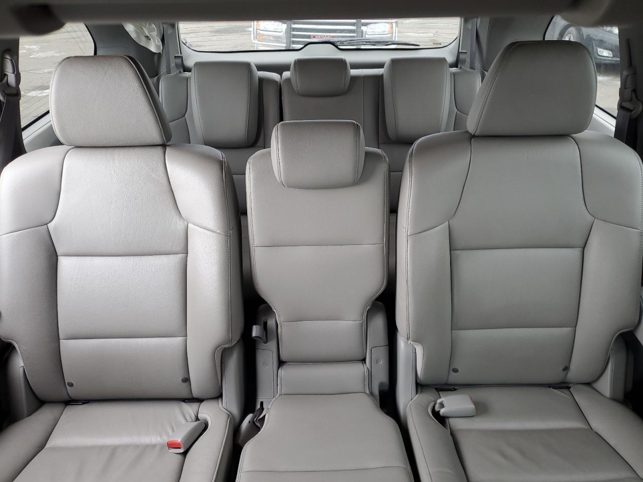 2015 Honda Odyssey - Image 10