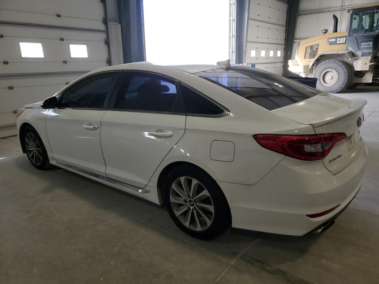 2015 Hyundai Sonata - Image 2