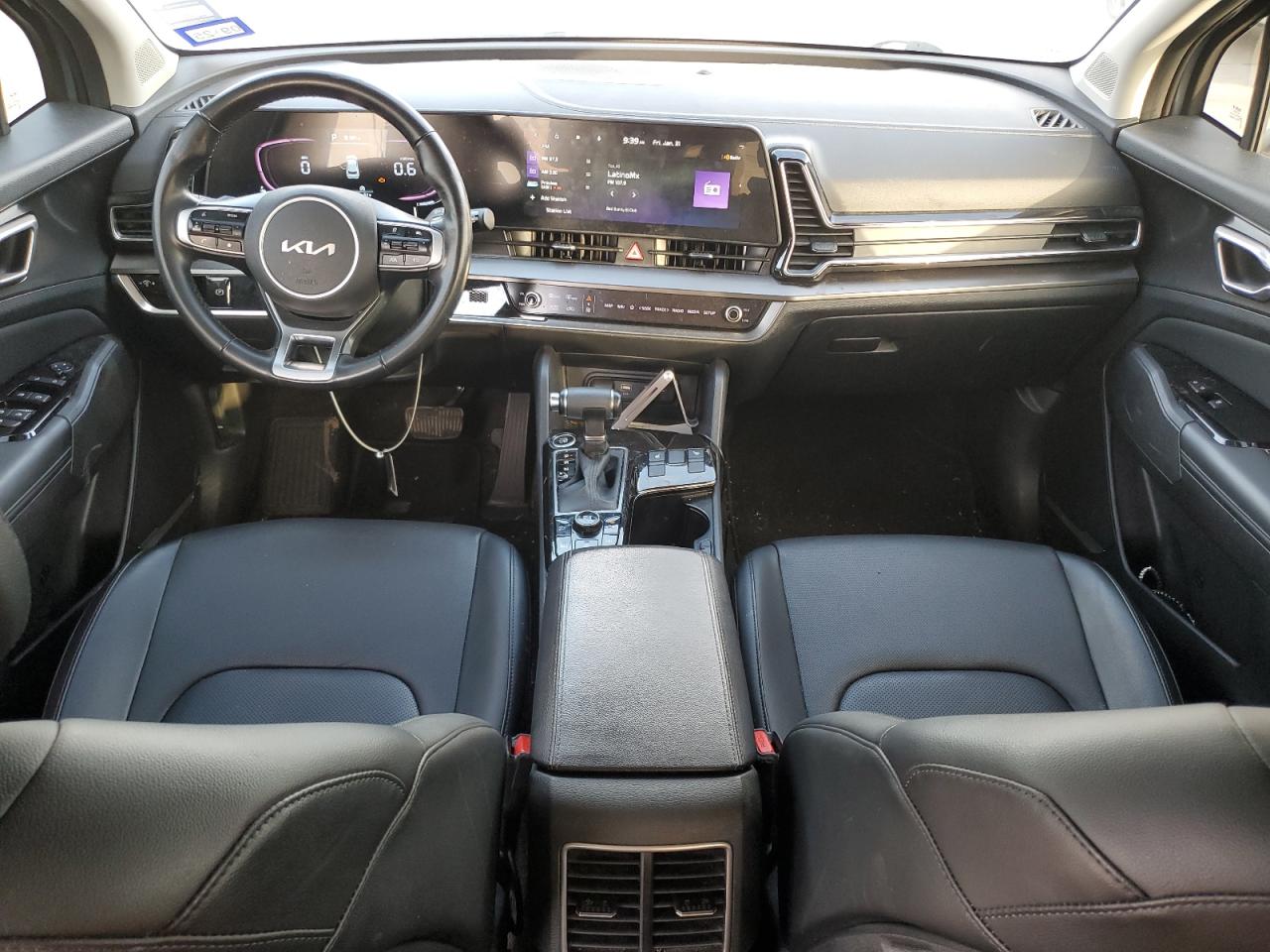 2023 Kia Sportage - Image 8