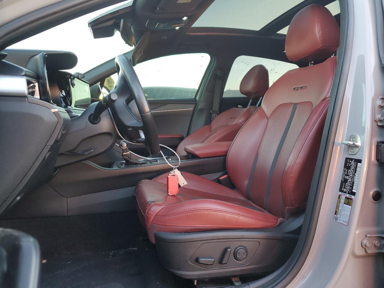 2022 Kia K5 - Image 7