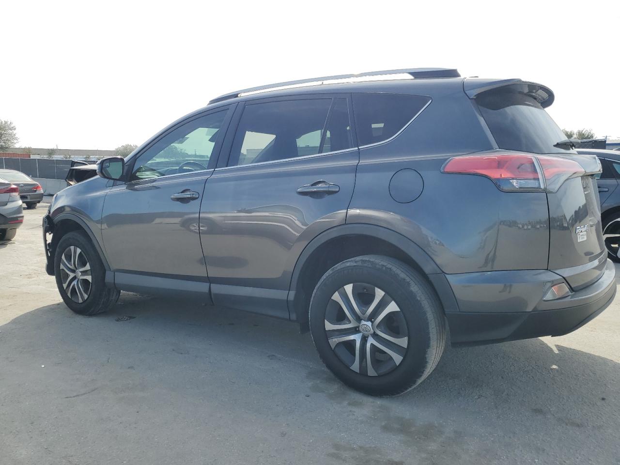 2018 Toyota RAV 4 - Image 2