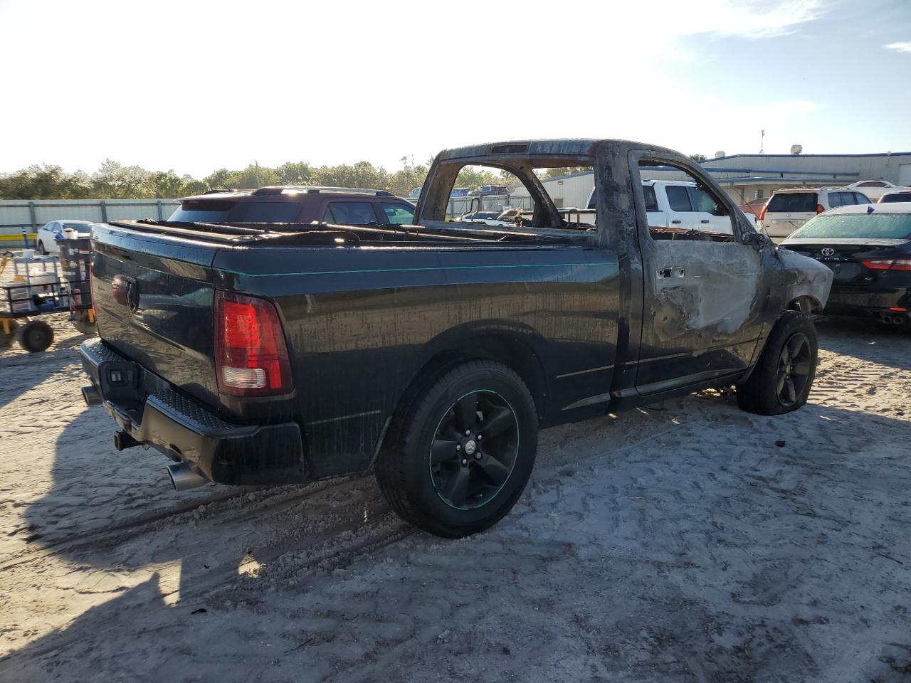 2014 RAM 1500 - Image 3