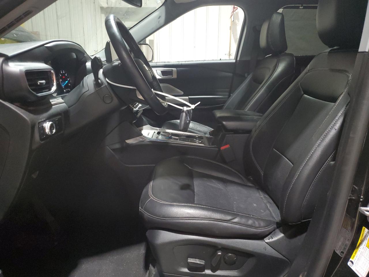 2023 Ford Explorer - Image 7