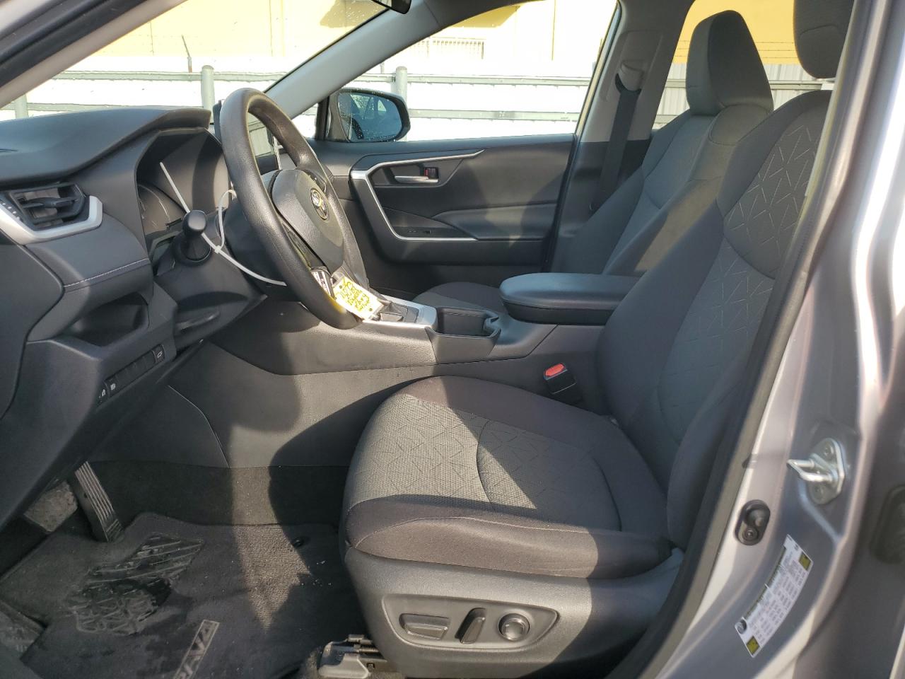 2023 Toyota RAV 4 - Image 7