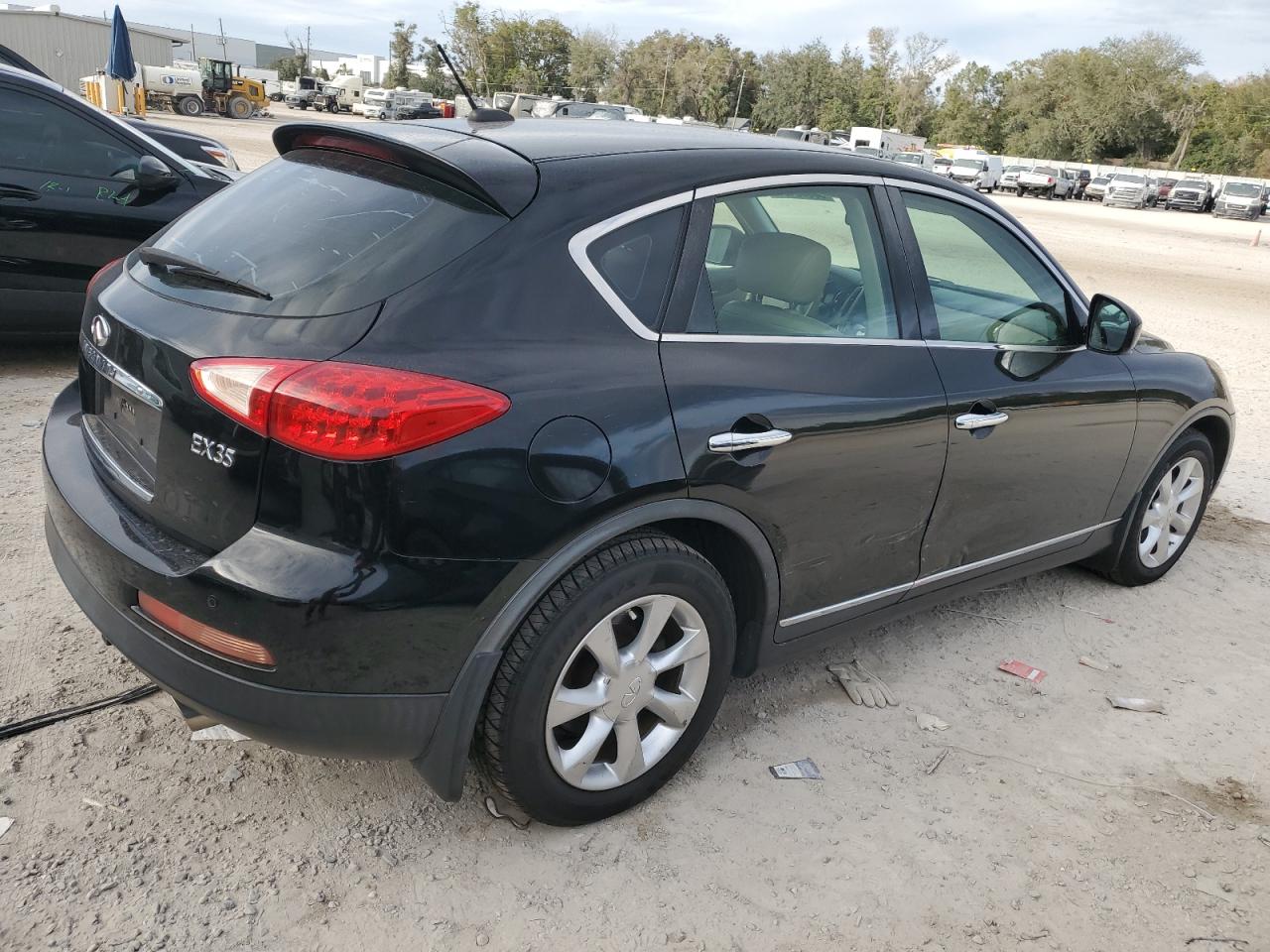 2010 Infiniti EX - Image 3