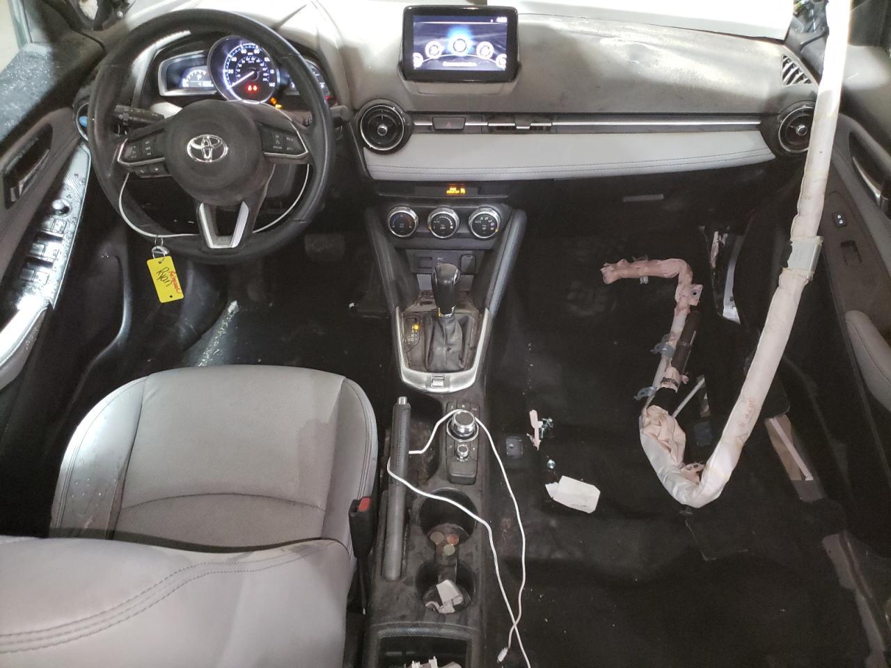 2019 Toyota Yaris - Image 8