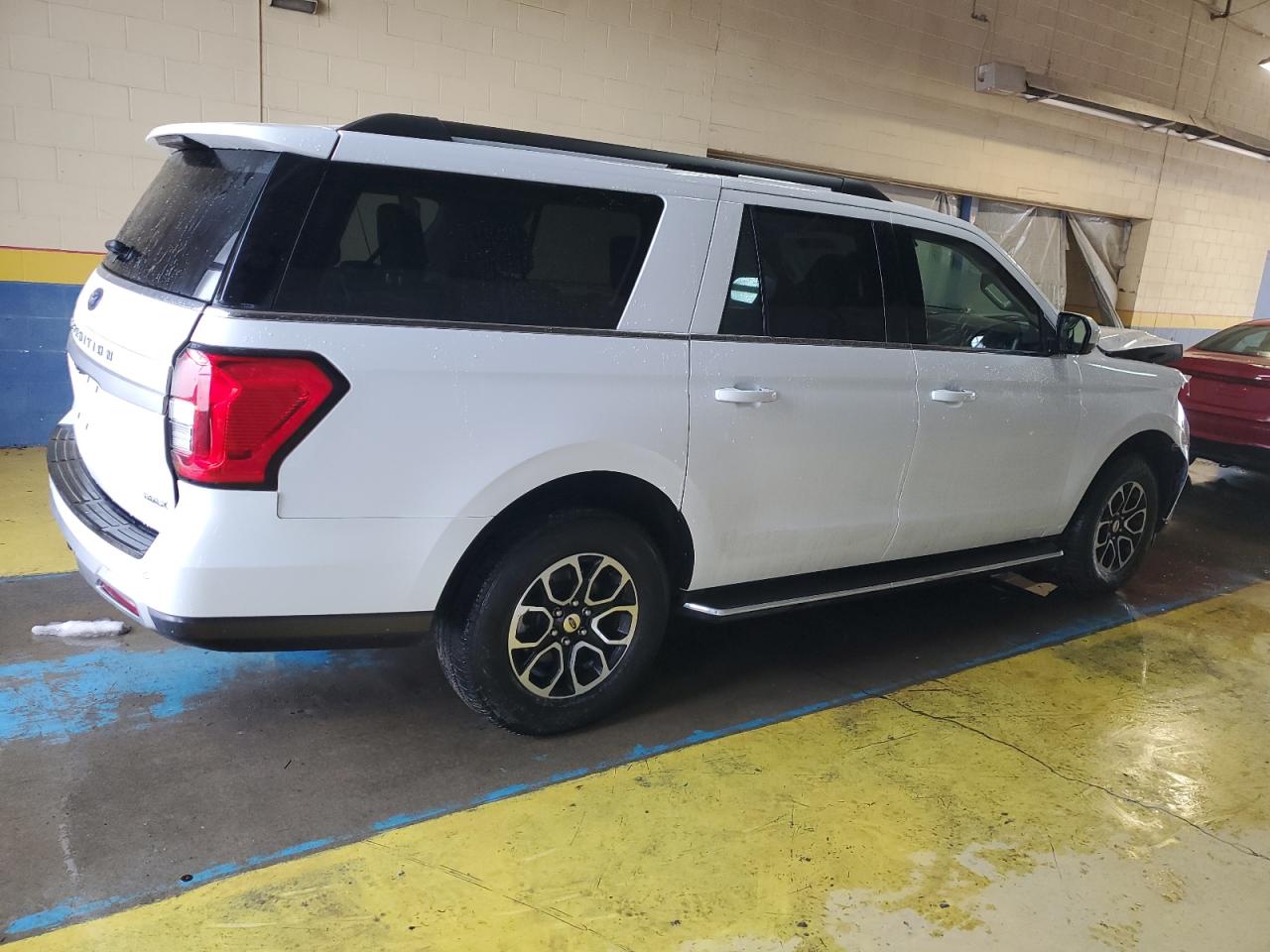 2023 Ford Expedition - Image 3