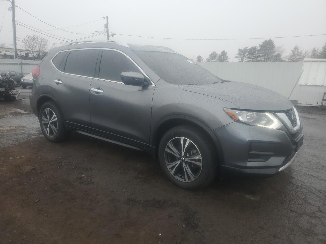 2020 Nissan Rogue - Image 4