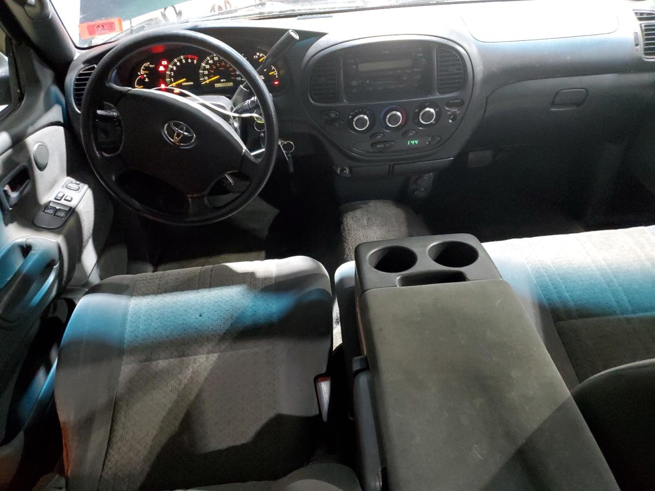 2004 Toyota Tundra - Image 8