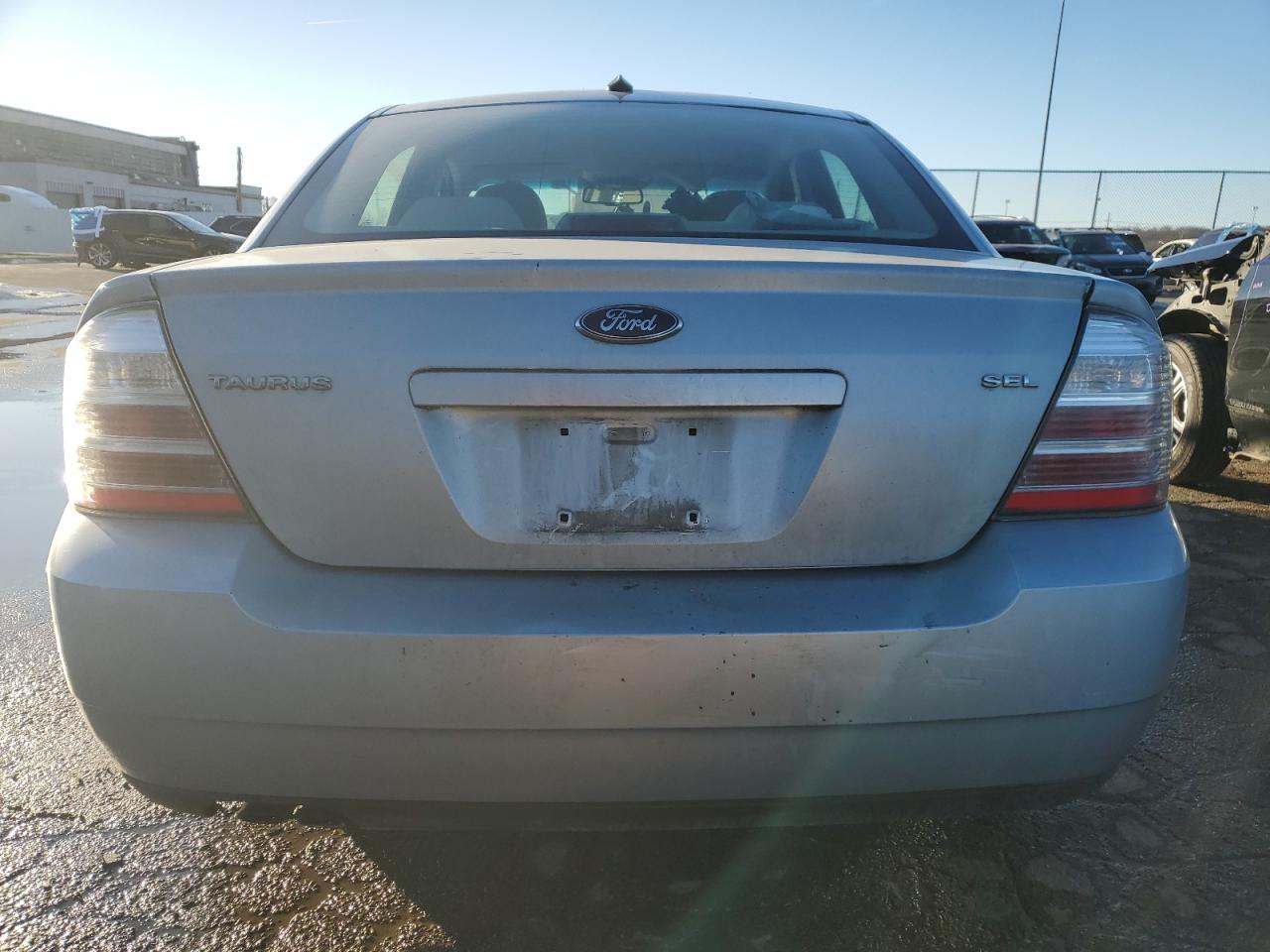 2008 Ford Taurus - Image 6