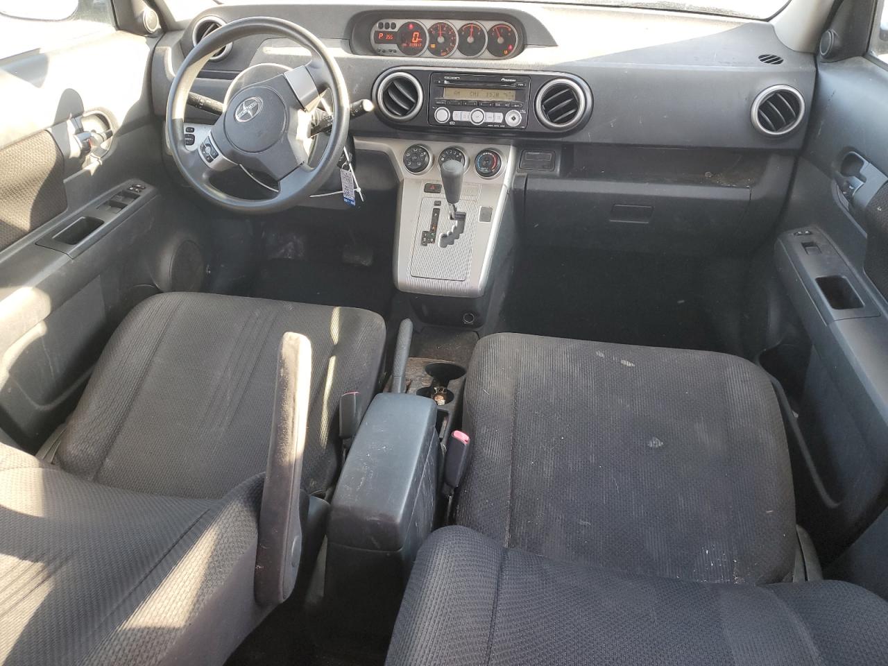 2009 Scion xB - Image 8