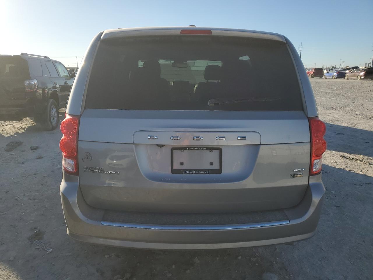 2019 Dodge Caravan - Image 6