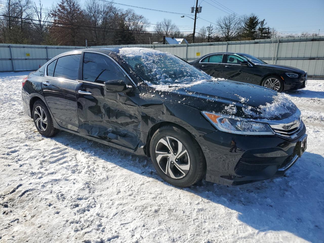 2017 Honda Accord - Image 4