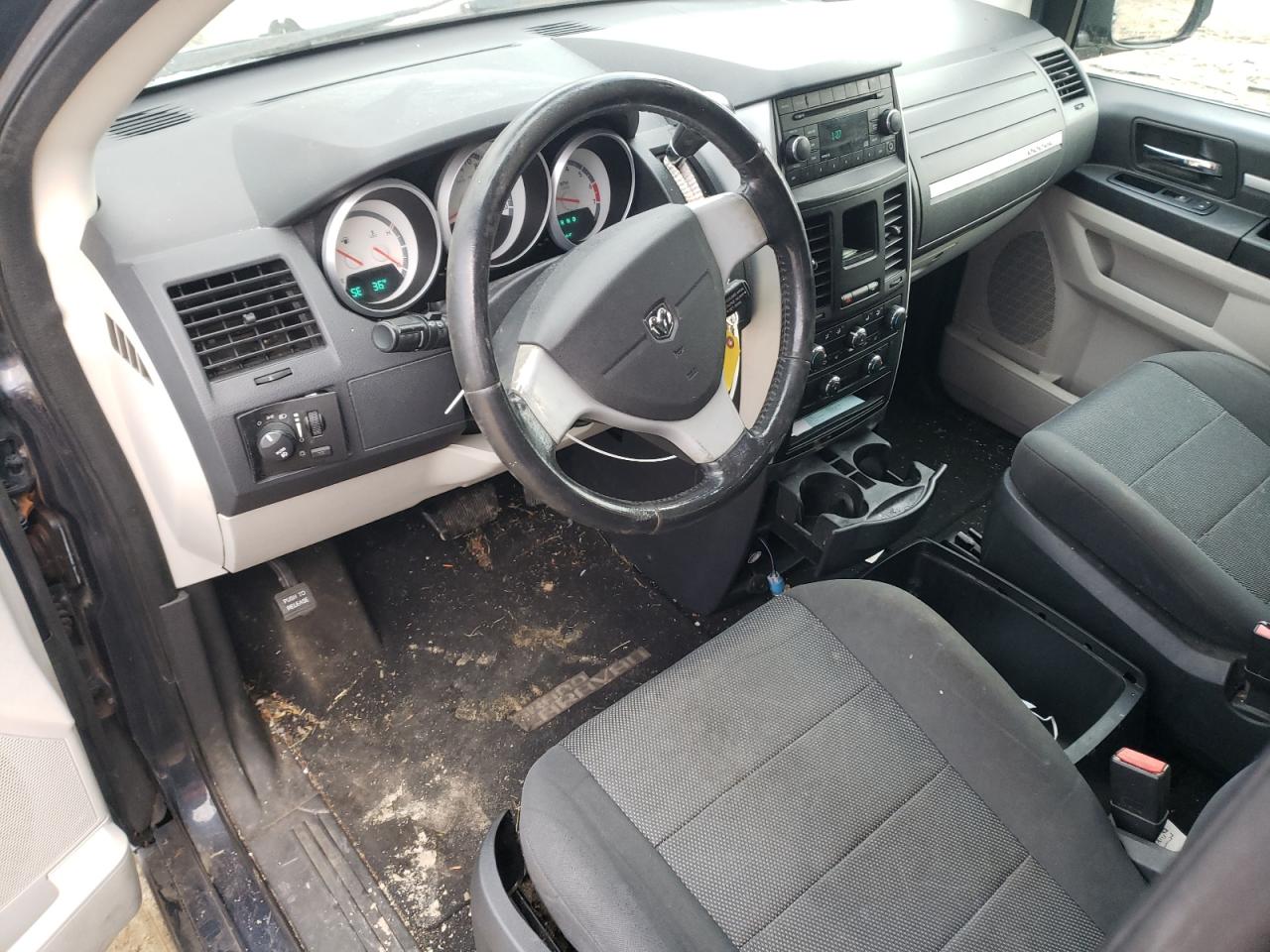 2008 Dodge Caravan - Image 8