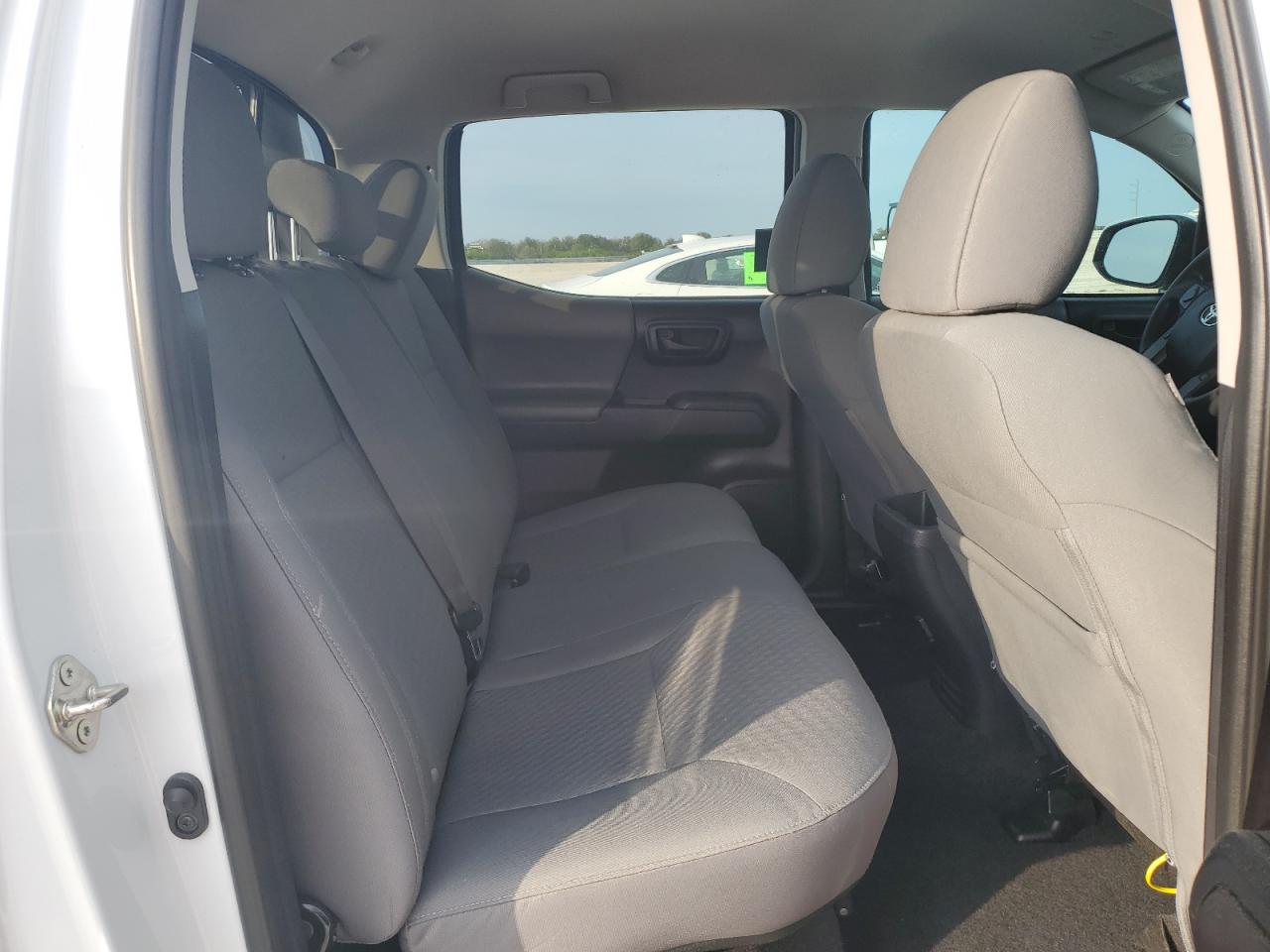 2020 Toyota Tacoma - Image 11