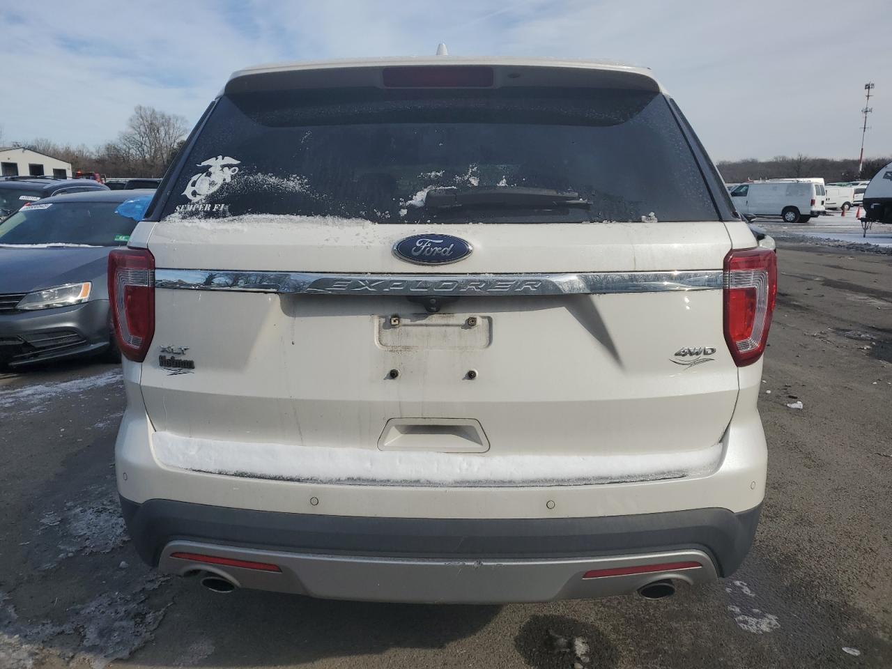 2016 Ford Explorer - Image 6
