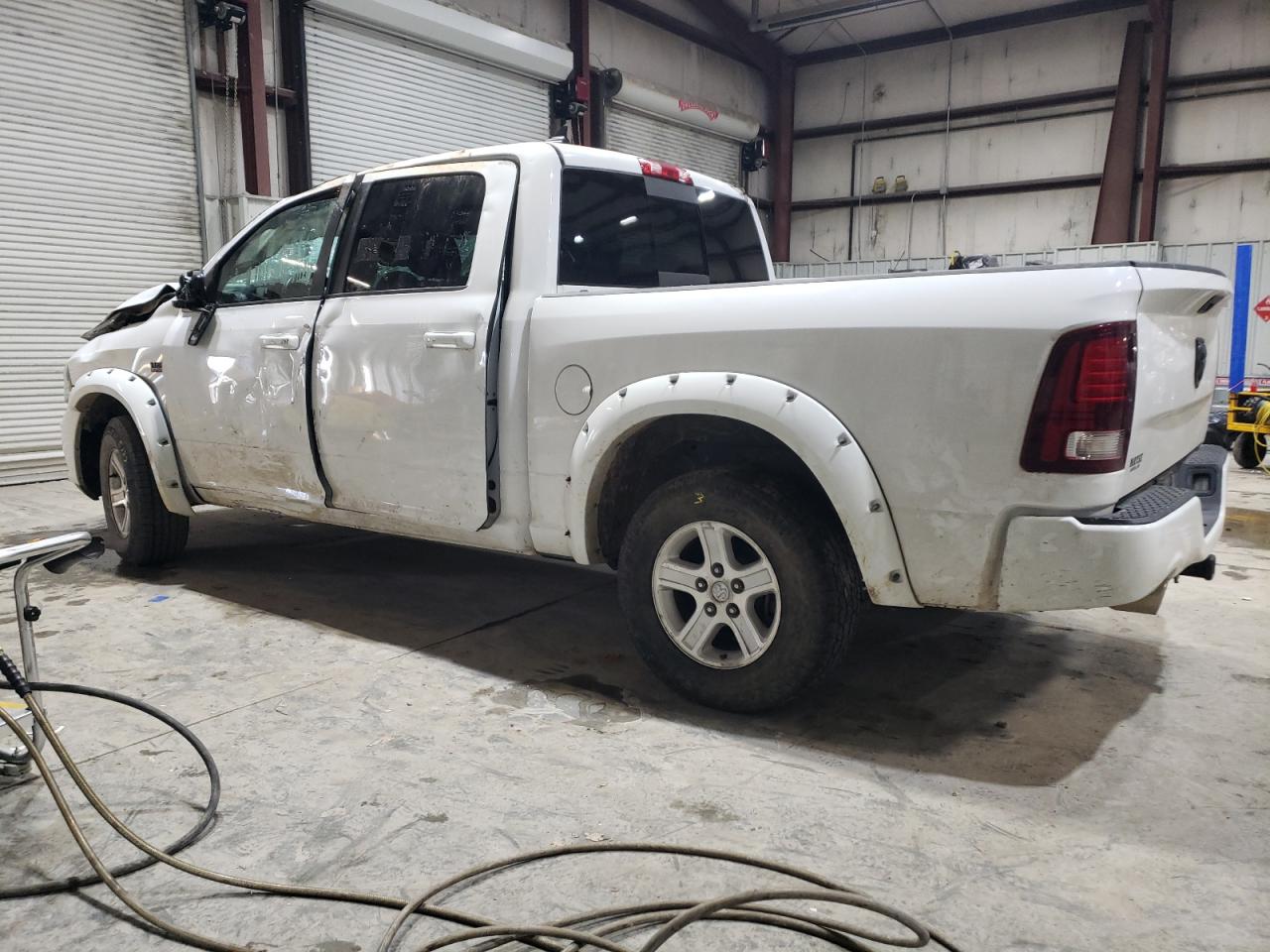 2015 RAM 1500 - Image 2