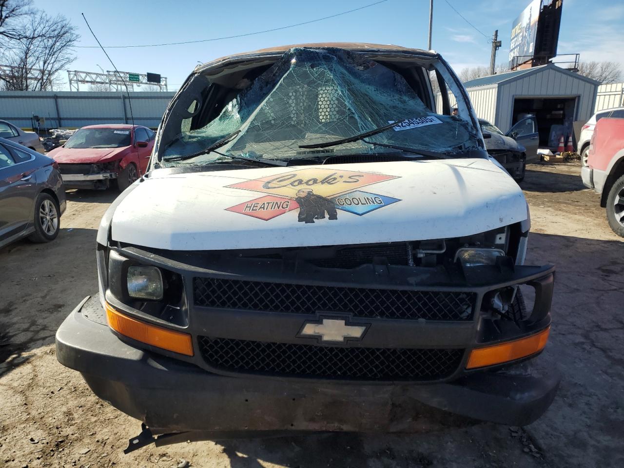 2005 Chevrolet Express - Image 5