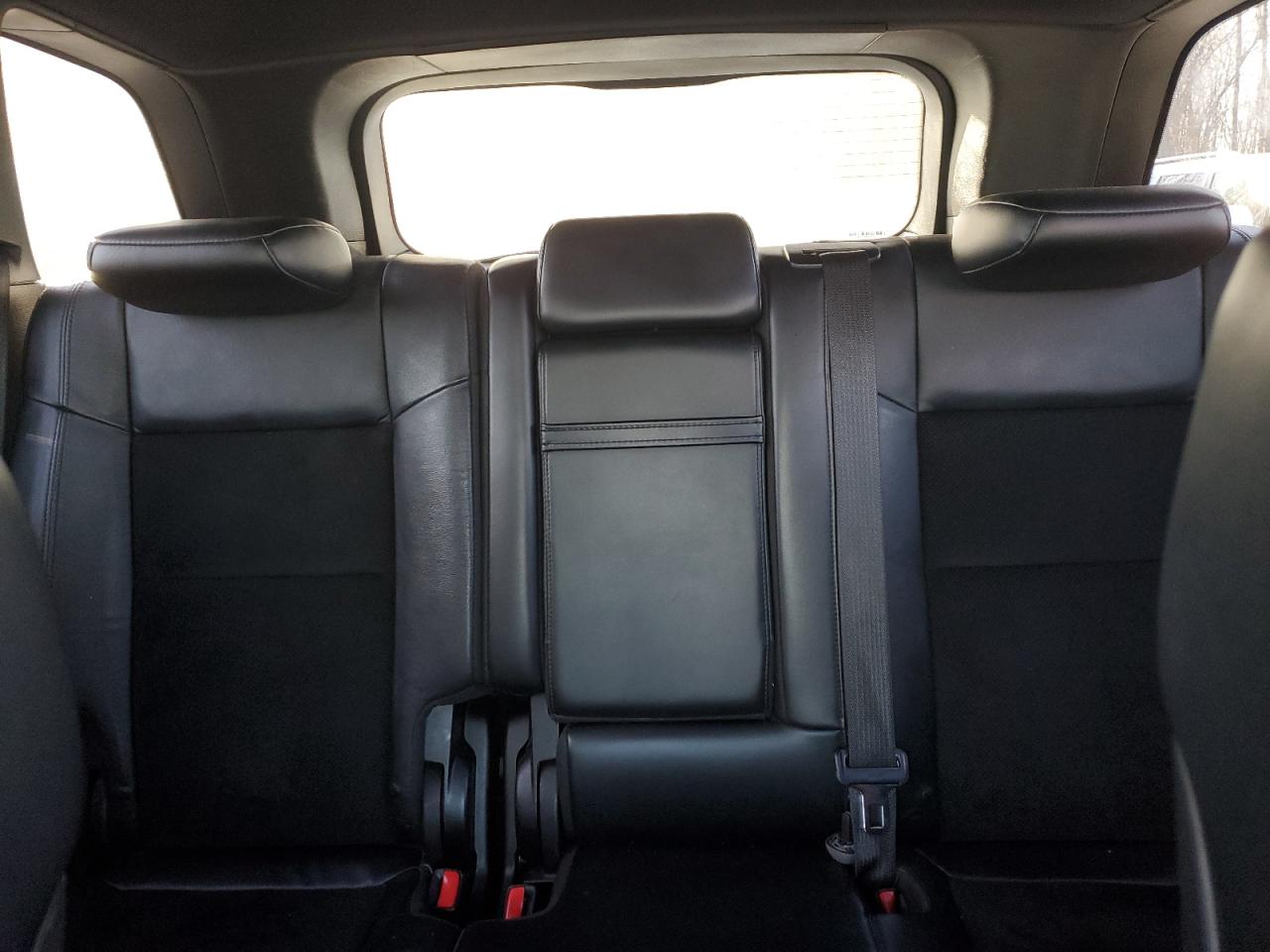 2017 Jeep Grand Cherokee - Image 10