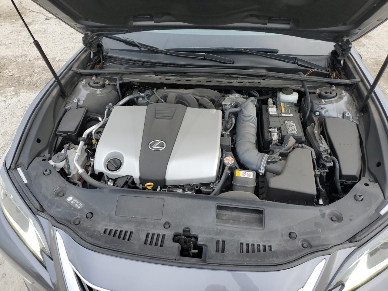 2019 Lexus ES - Image 11