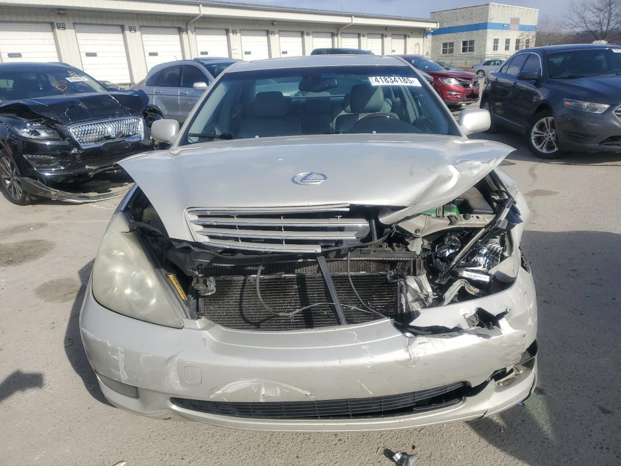 2004 Lexus ES - Image 5