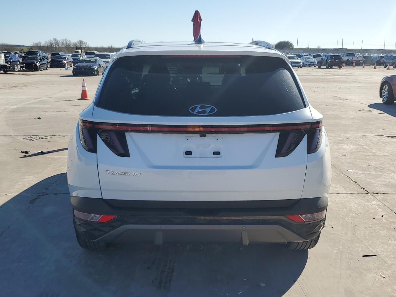 2022 Hyundai Tucson - Image 6