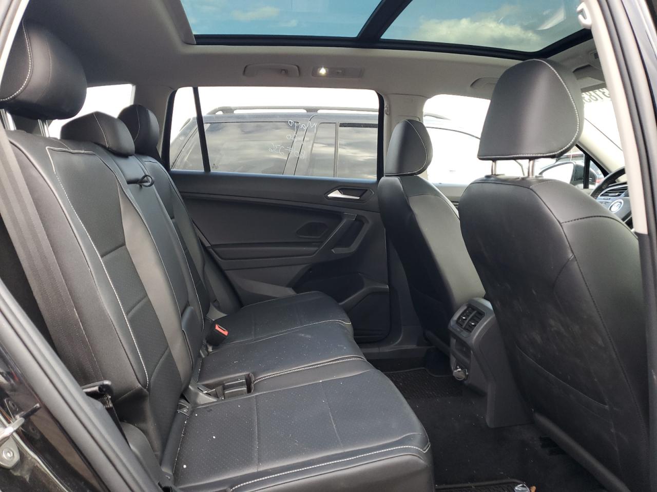 2021 Volkswagen Tiguan - Image 10