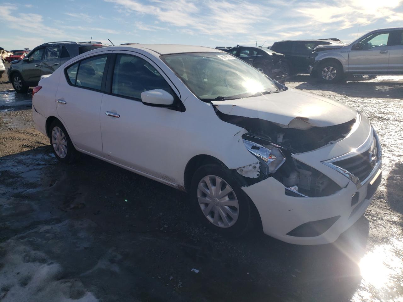 2019 Nissan Versa - Image 4