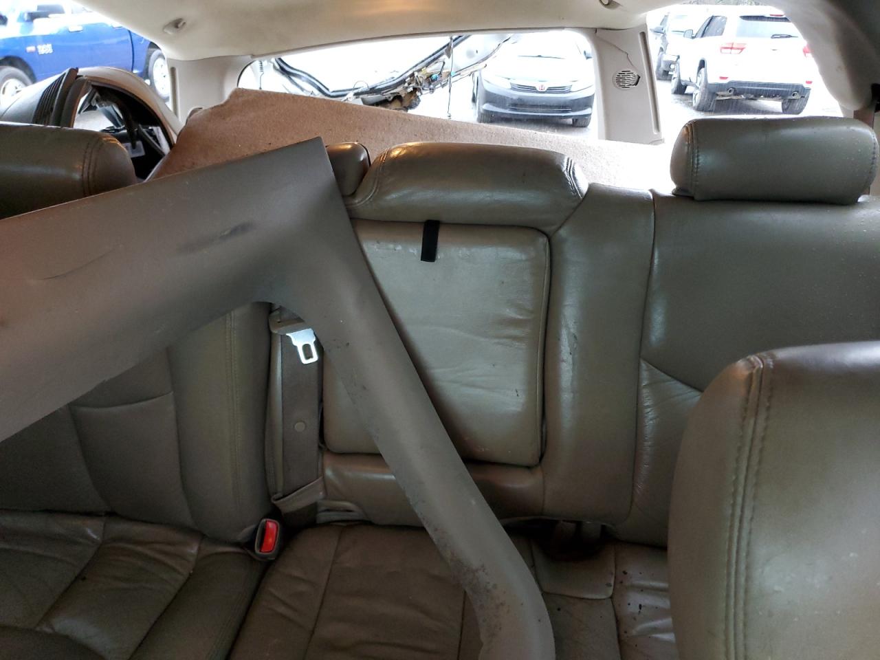 2005 GMC Yukon - Image 10