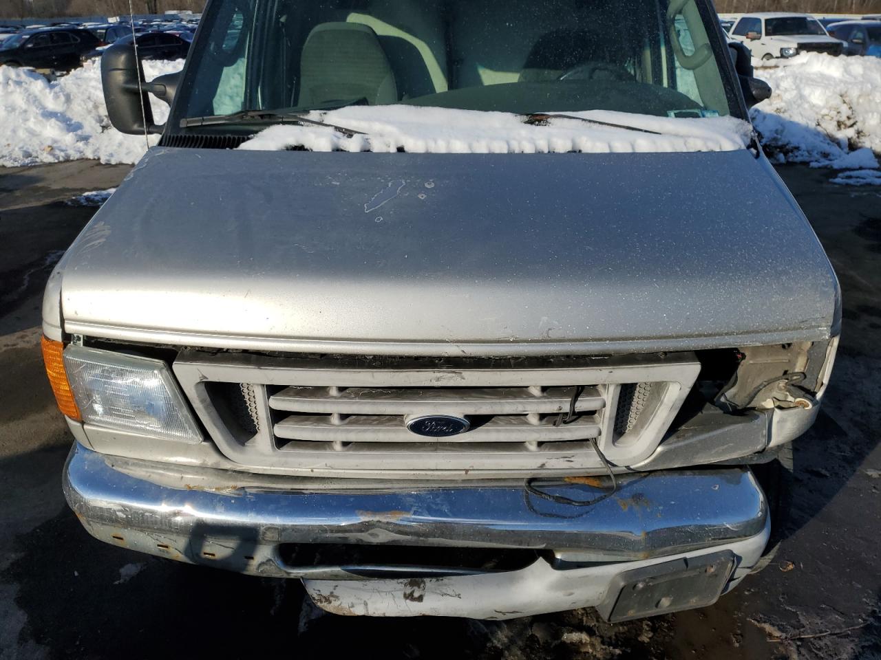 2003 Ford F350 - Image 12