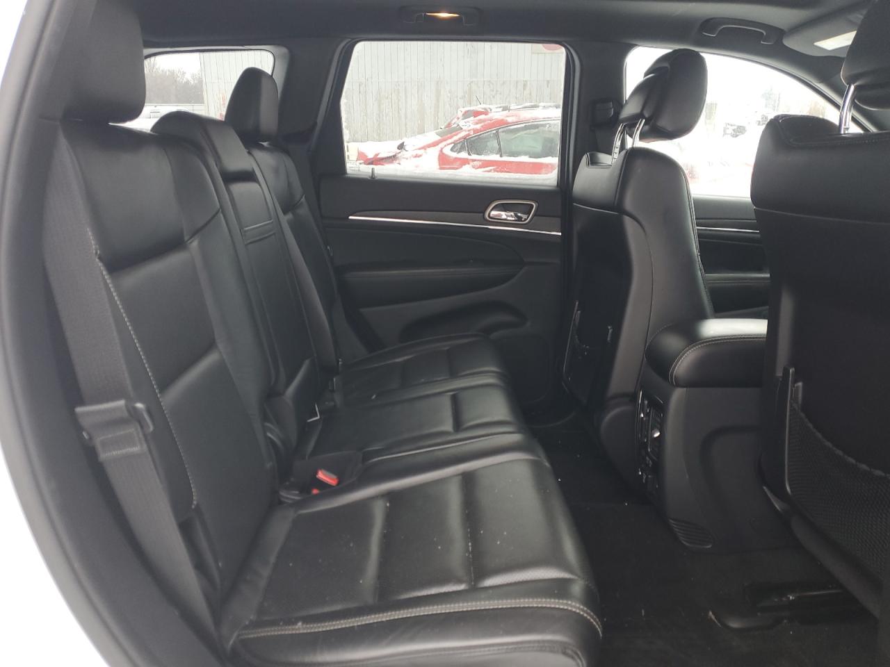 2015 Jeep Grand Cherokee - Image 11