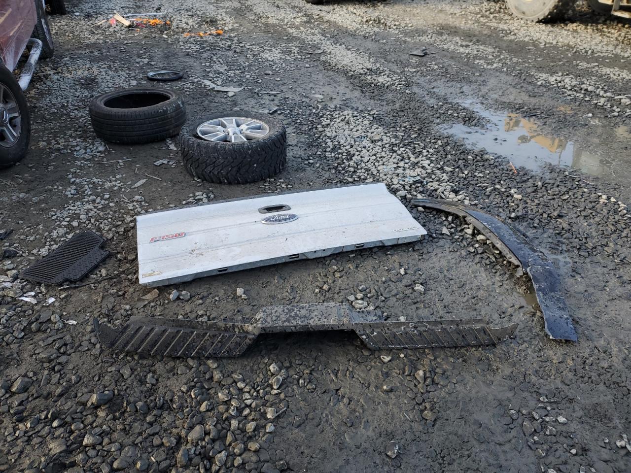 2014 Ford F-150 - Image 12