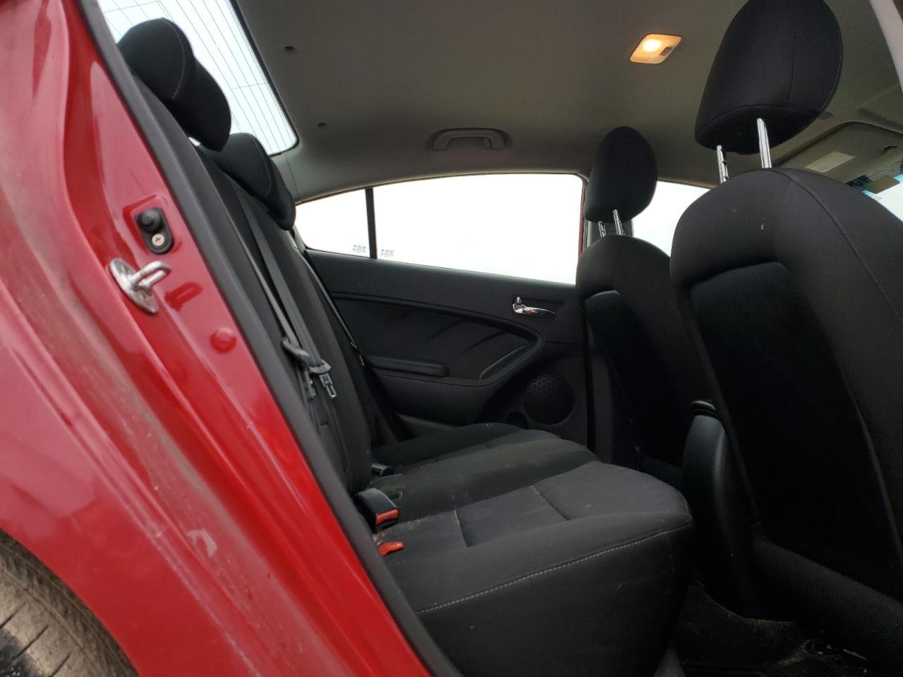 2016 Kia Forte - Image 10