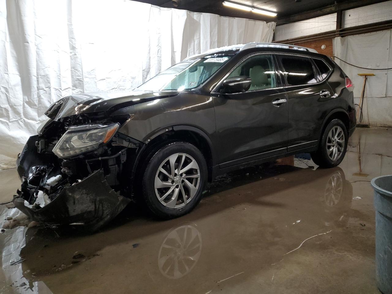 2015 Nissan Rogue - Image 1