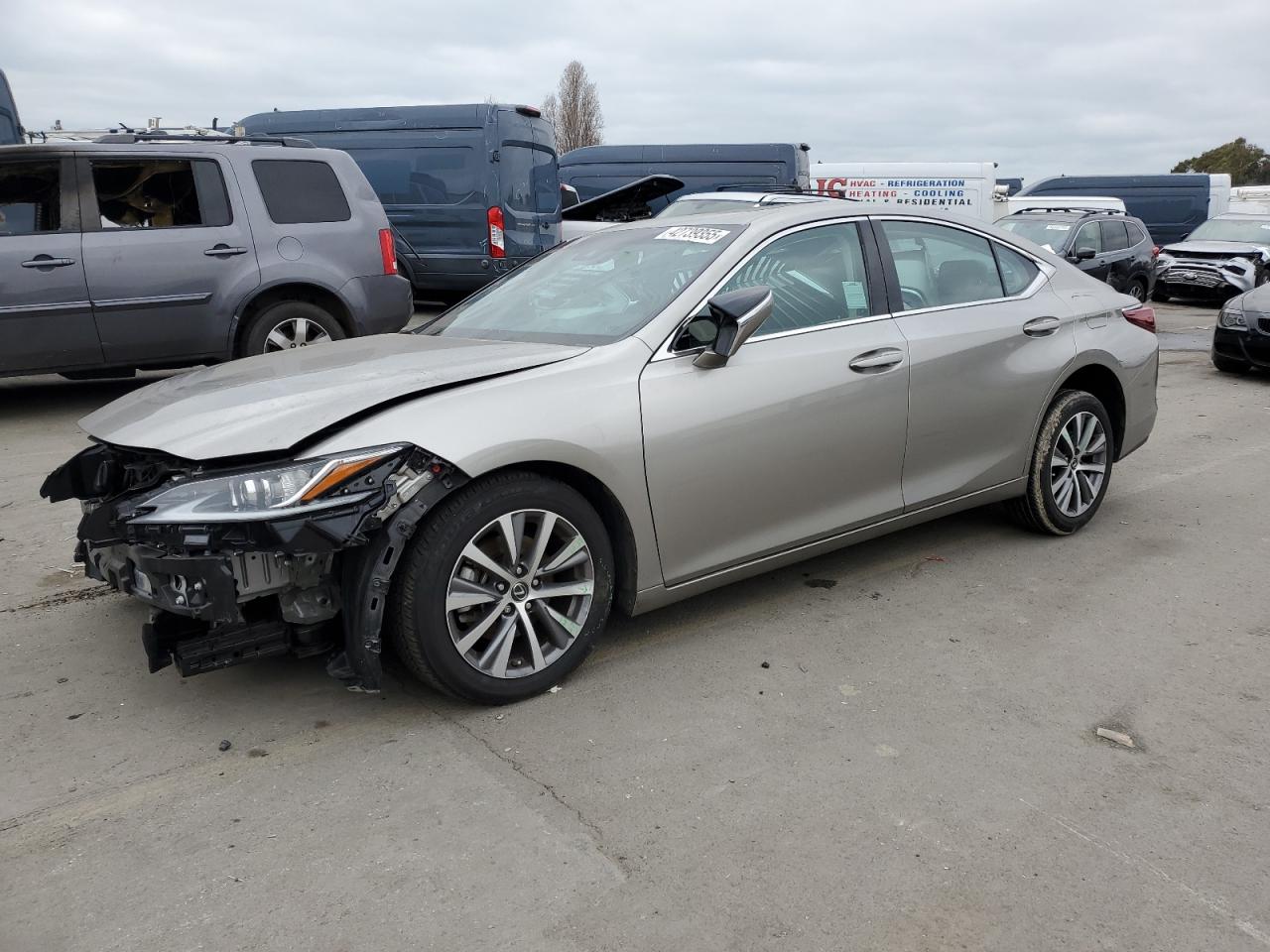 2020 Lexus ES - Image 1