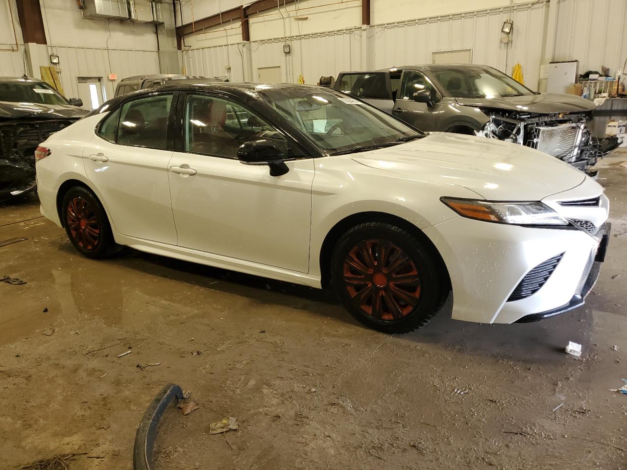 2019 Toyota Camry - Image 4