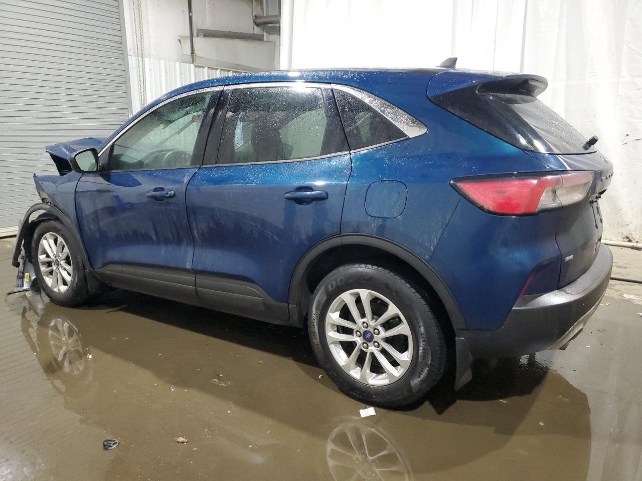 2020 Ford Escape - Image 2
