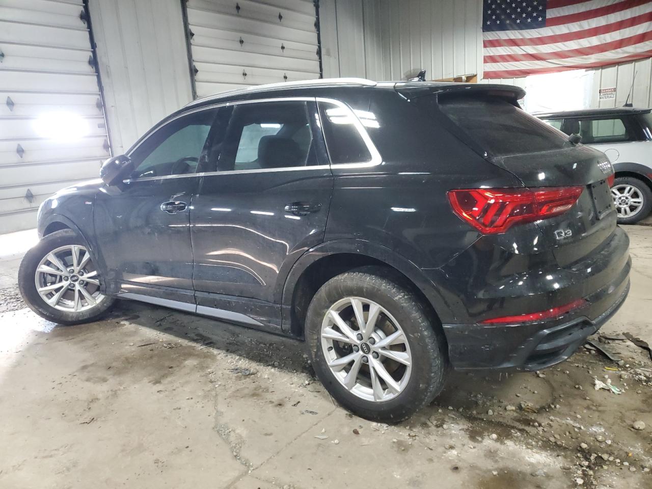 2021 Audi Q3 - Image 2