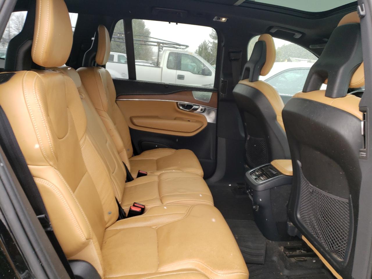 2016 Volvo XC90 - Image 11