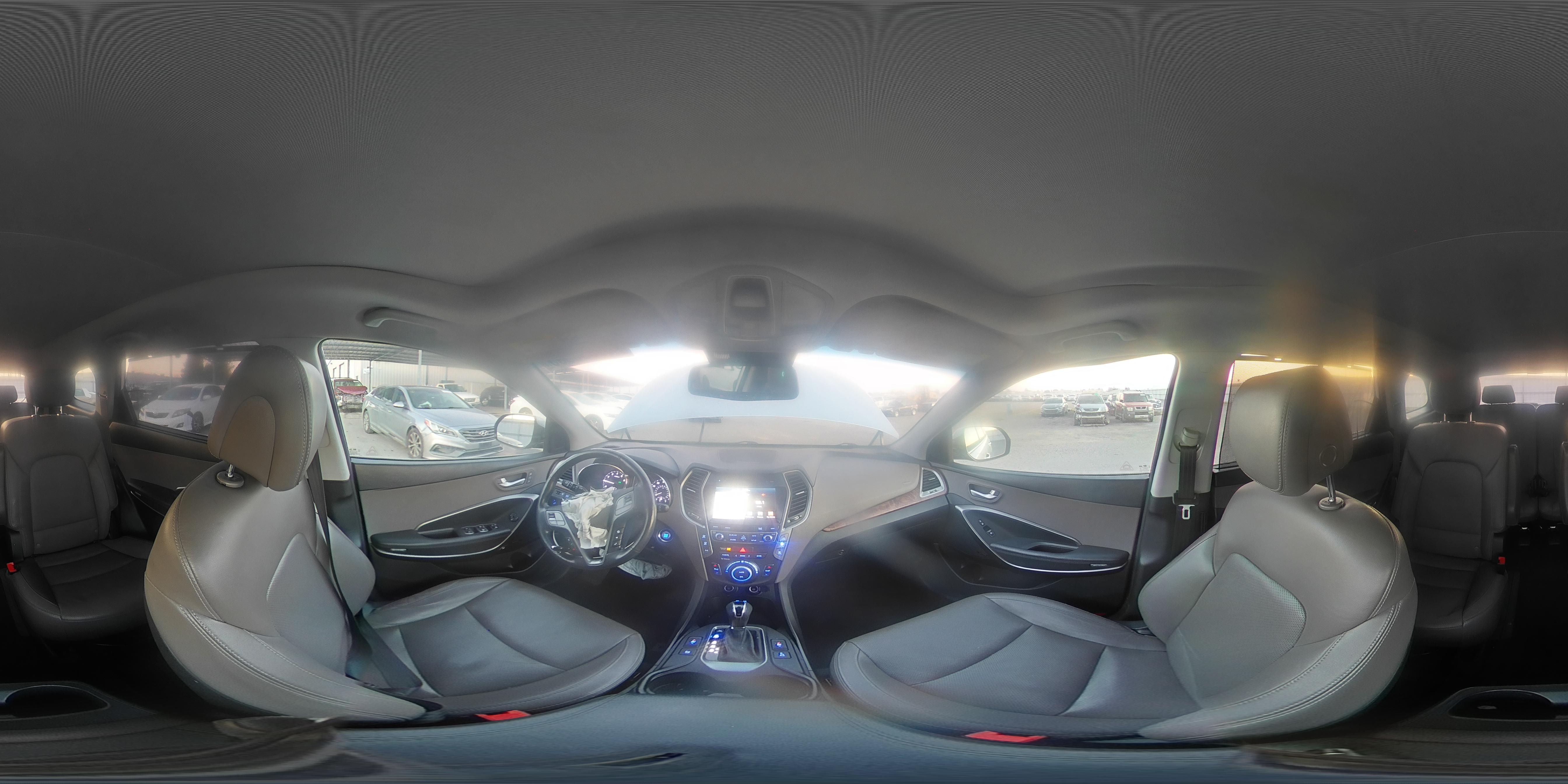 2017 Hyundai Santa Fe - Image 13
