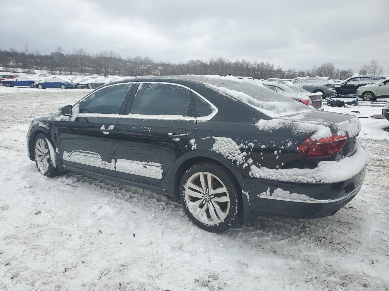 VIN 1VWGT7A34HC045277 2017 VOLKSWAGEN PASSAT no.2