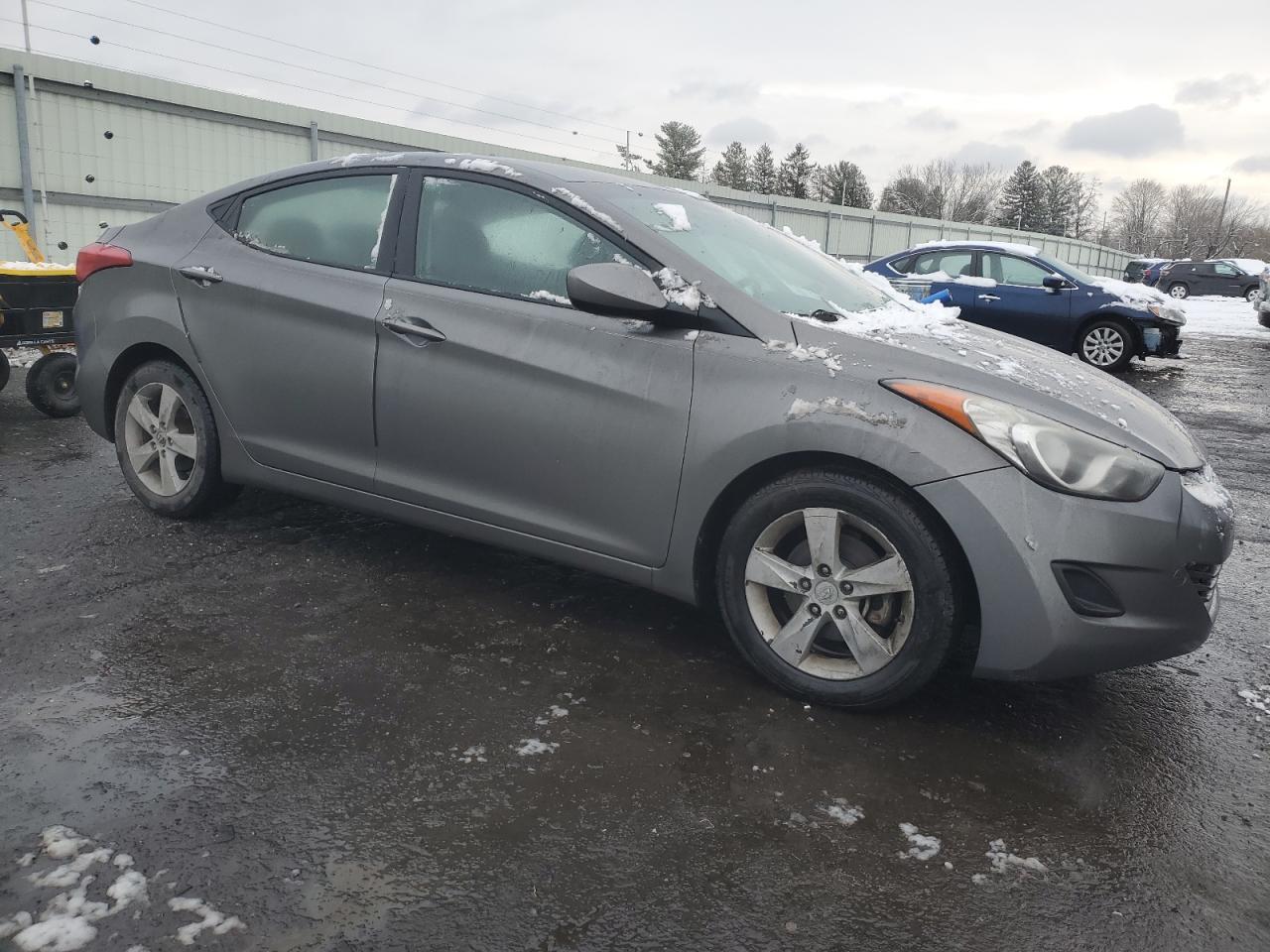 VIN 5NPDH4AEXDH417825 2013 HYUNDAI ELANTRA no.4