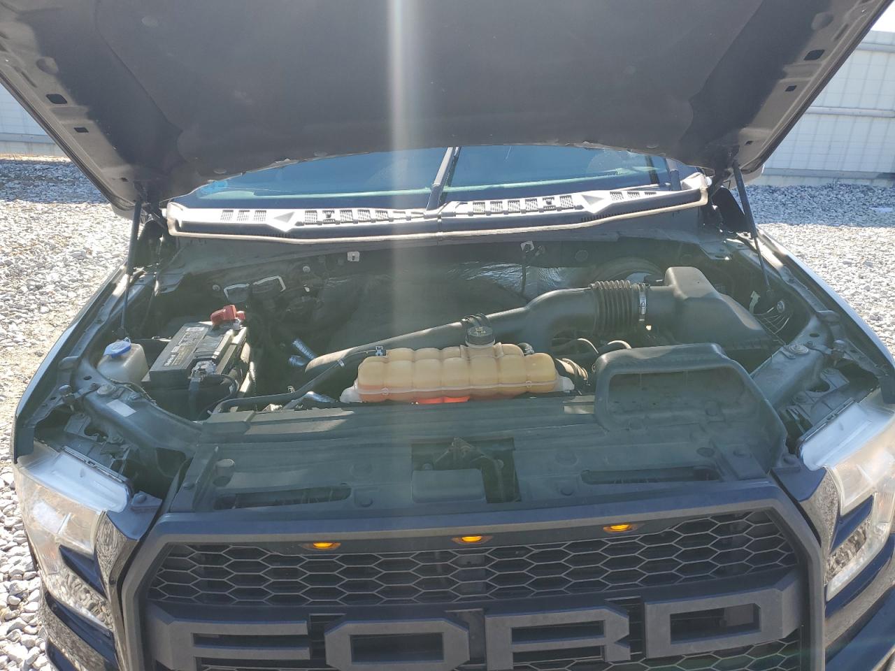 2016 Ford F-150 - Image 13