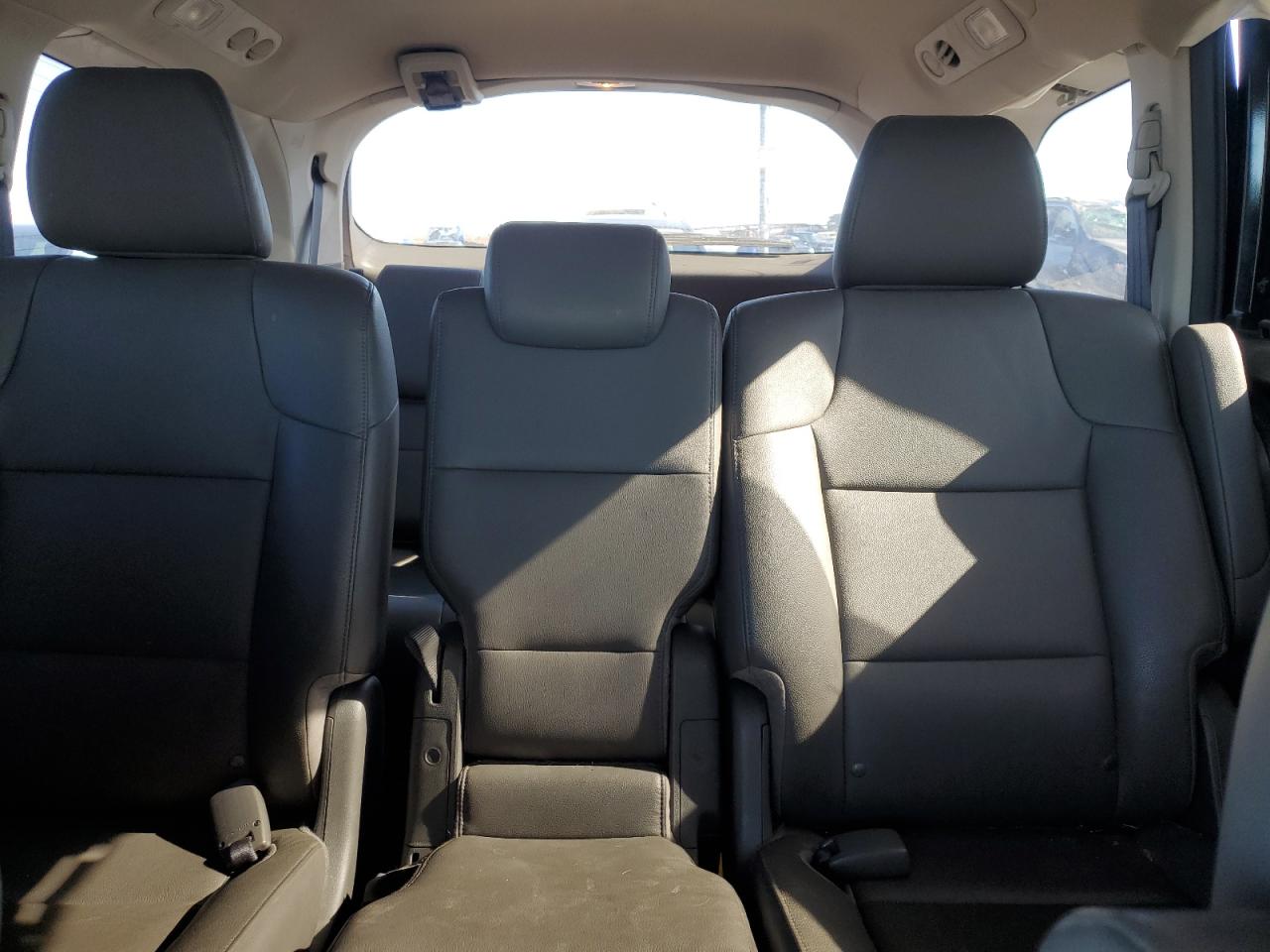 2015 Honda Odyssey - Image 10