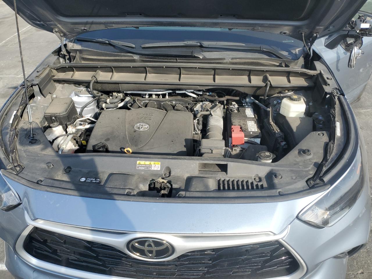 2022 Toyota Highlander - Image 14