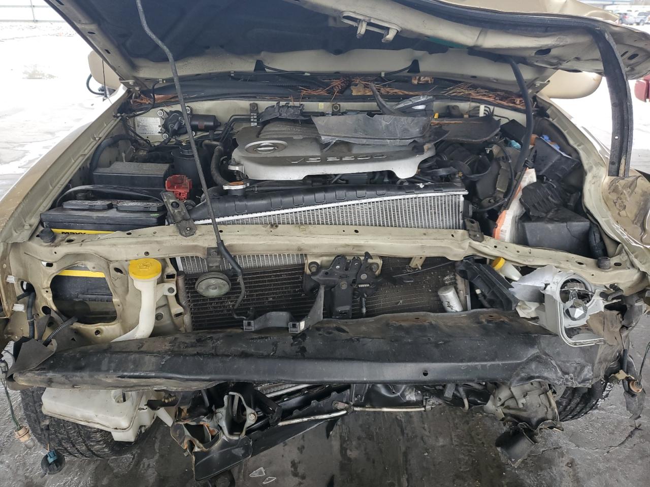 2004 Nissan Pathfinder - Image 12