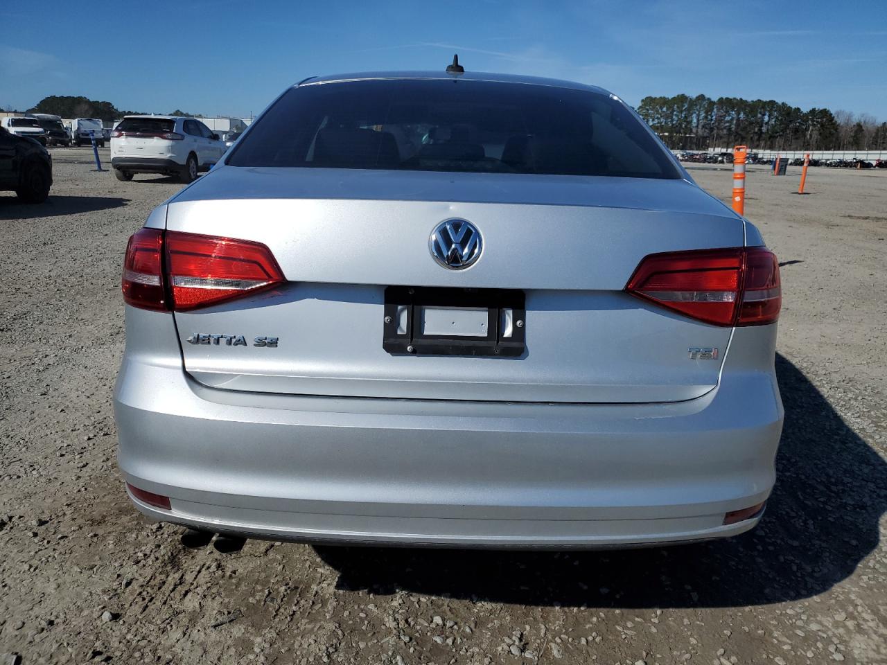 2015 Volkswagen Jetta - Image 6